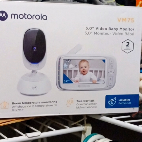 camera and video - Picture 1 of 1